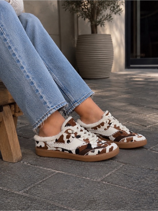 Dolce vita Shoes - Dolce Vita Notice Slide Plush Slip On Sneakers Sz 8 Cow Hair Retro NWOB